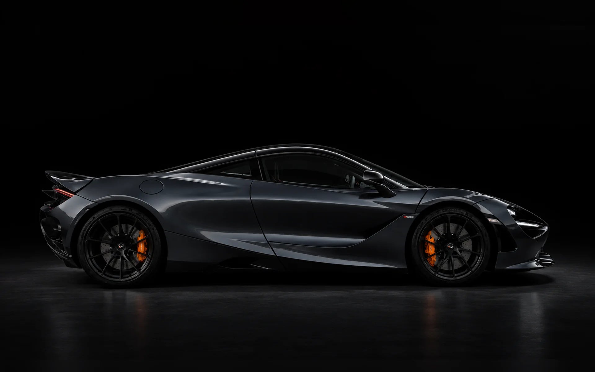McLaren 750S side profile